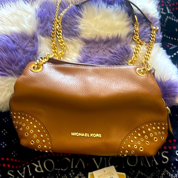 MICHAEL Michael Kors Handbags - Michael Kors messenger leather bag (NEW)